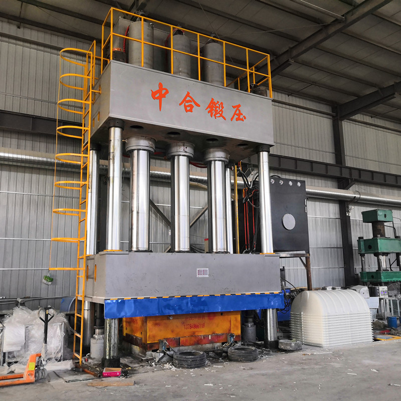 3000噸玻璃鋼冷卻塔風(fēng)筒成型液壓機