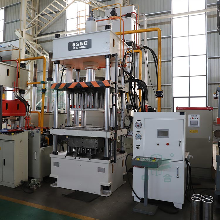 100噸粉末成型液壓機車間調(diào)試.jpg