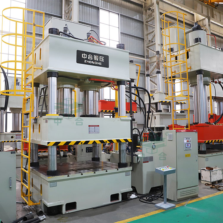 630噸三梁四柱液壓機.jpg