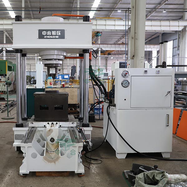 200噸四柱液壓機(jī).jpg
