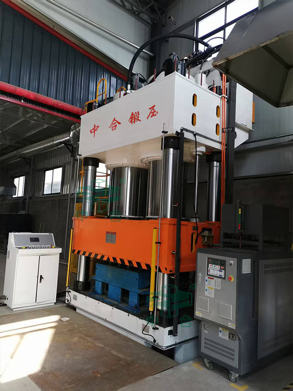 1600噸四柱液壓機.jpg